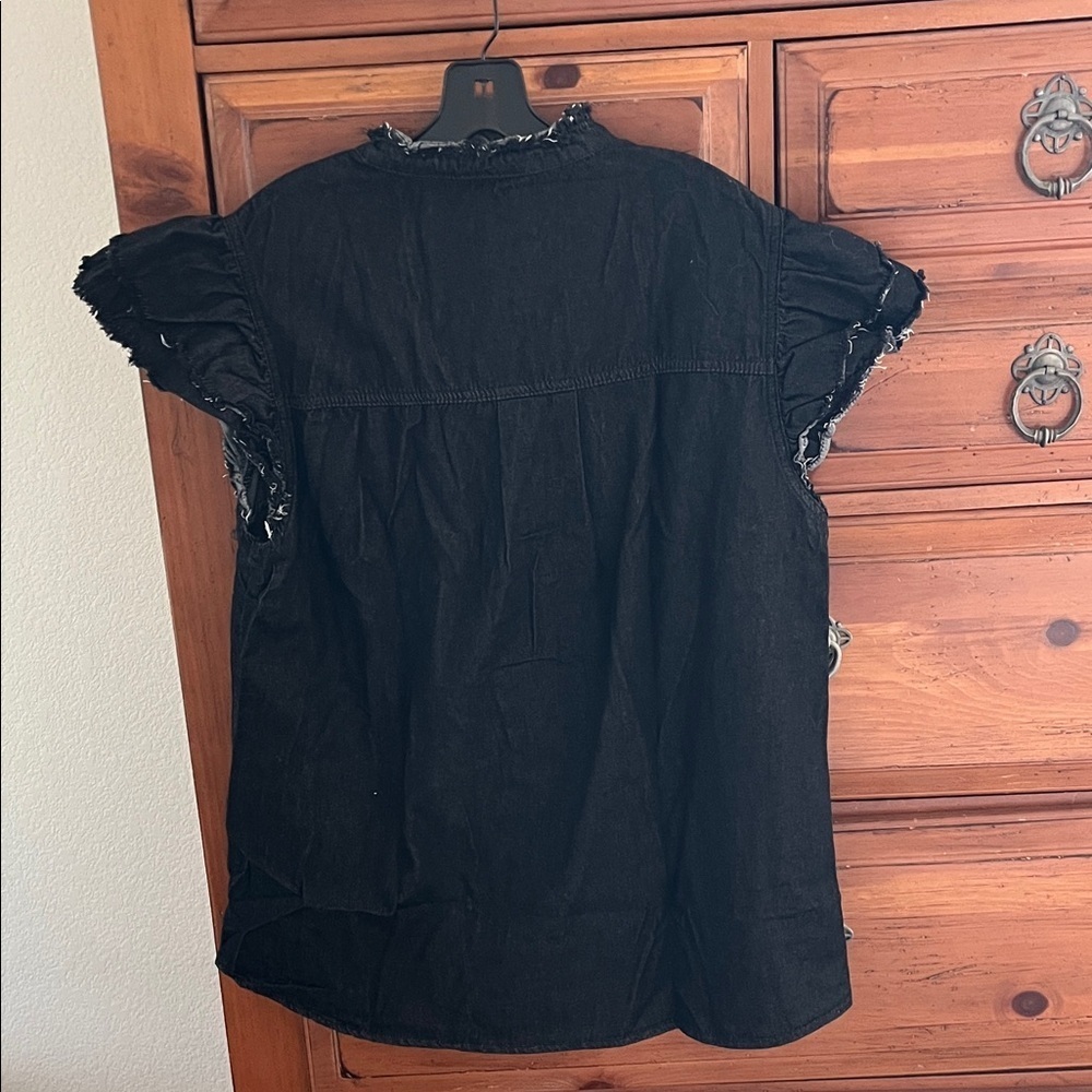 Stylish Black Button Down Women's Shirt Size XL NWOT - Picture 5 of 9